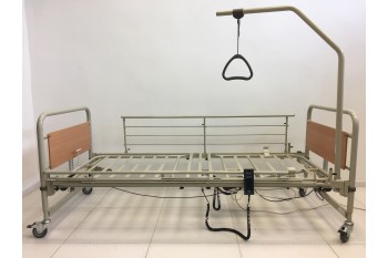 Łóżko medyczne, rehabilitacyjne EL 2F Invacare Scandinavian + Wysięgnik | Regenerowane